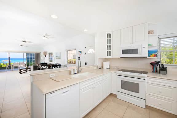 Northern Lights #6 – 2BR/2.5BA Oceanfront Condo on North Side - Image 5