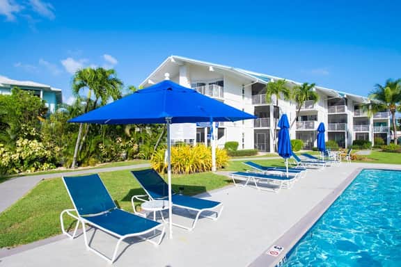 Cayman Reef Resort #52 on 7 Mile Beach - Image 2
