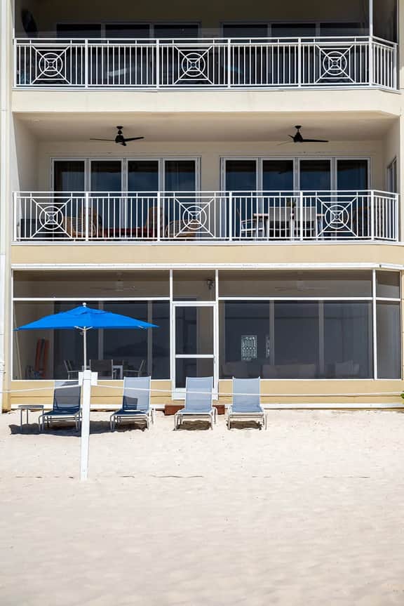 Laguna del Mar #10 - Oceanfront 3 bedroom on Seven Mile Beach - Image 4