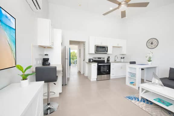 Summertime Suites #53 | 1BR West Bay Condo & Pool - Image 5