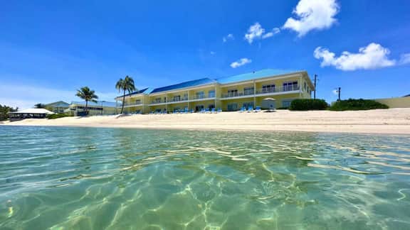 Oceanfront Paradise East End – 2BR Oceanview Condo | Pools, Beach & Resort Amenities - Image 3
