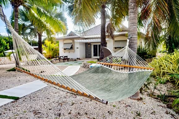 The Mastic Sunnyhill Cottage | 3BR North Side Retreat - Image 2
