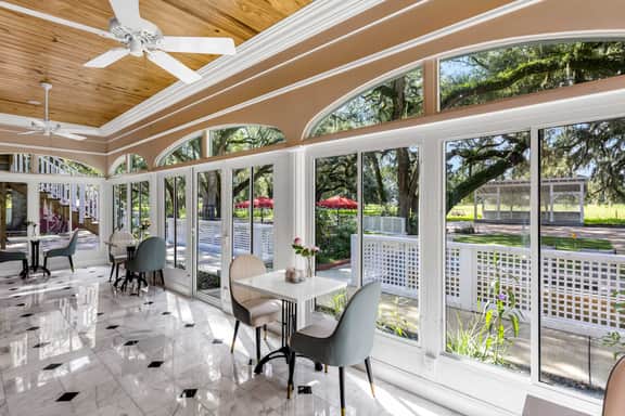 Suite #5 – The Bridal Suite at 12 Oaks Club & Lodge | Boutique Inn Near The Villages - Image 4
