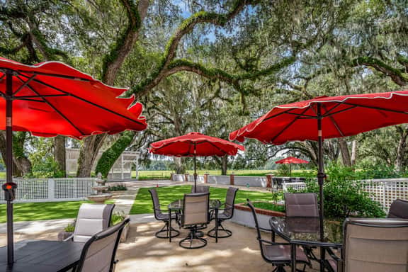 Suite #6 – The Junior Suite at 12 Oaks Club & Lodge | Boutique Inn Near The Villages - Image 2