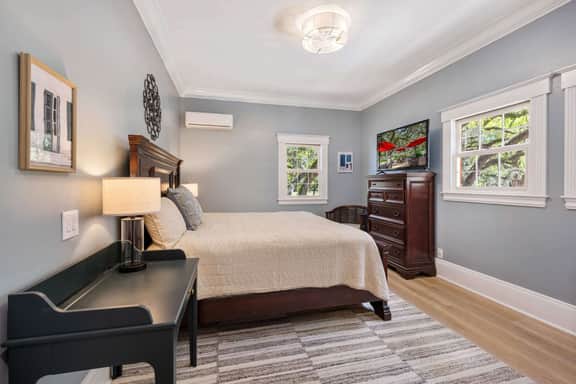 Suite #3 – The Executive at 12 Oaks Club & Lodge | Boutique Inn Near The Villages - Image 4