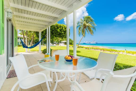 Cocoplum #1 – 2BR Oceanfront Condo on Seven Mile Beach