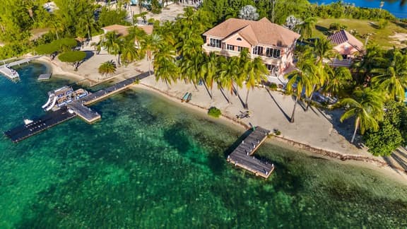 Pieces of Eight LUXE 6BR Rum Point Villa