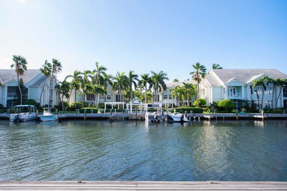 Snug Harbour View #7 – 2BR Canal Front Condo by Seven Mile Beach