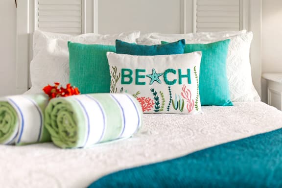The No Problem Oceanfront Studio Cottage in East End