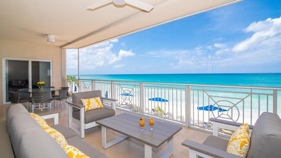 Laguna del Mar #15 | Oceanfront 3BR Condo | Seven Mile Beach - Image 1