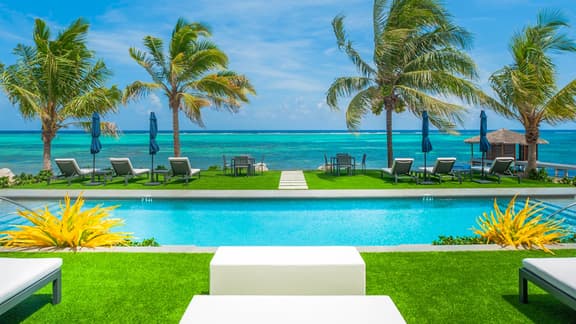 Black Urchin Resort - The Coconut Grove 8BR Oceanfront Suite - Image 1