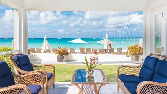 Regal Beach Club #614: 3BR Oceanfront Condo on 7 Mile Beach - Image 1