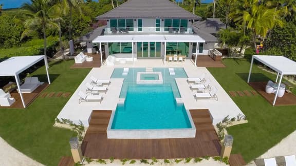 Black Urchin Resort - The Palm Estate 6BR Oceanfront Villa - Image 1
