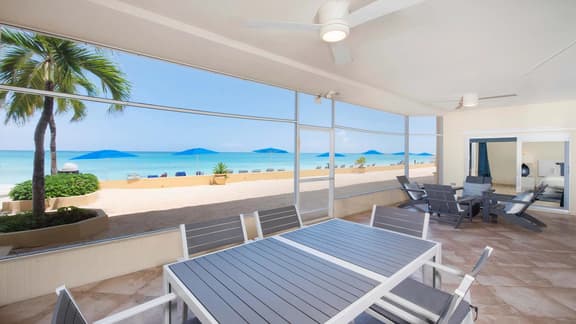 Laguna del Mar #5 | Oceanfront 3BR Condo | Seven Mile Beach - Image 1