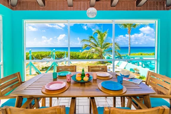 Blue Vista Villa - Oceanfront 5 Bedroom Pool Home in North Side - Image 1