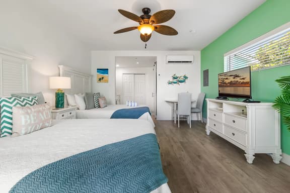 The Turtle Nest Ocean View Studio Cottage in East End - Image 1