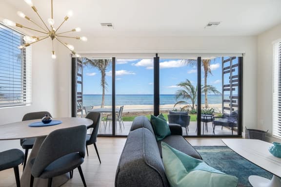 Silver Reef #3 - 2 BR LUXE Oceanfront & Pool - Image 1