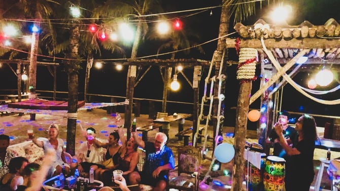 Explore Grand Cayman Nightlife 2024: Top Bars & Clubs Guide