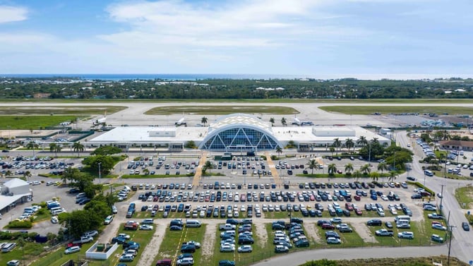 The Traveler’s Guide to Getting Around Grand Cayman in 2026