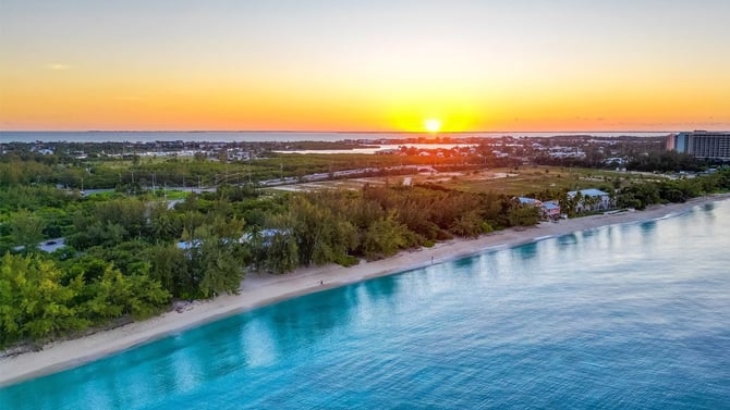 Our neighborhood guide to places to stay on Grand Cayman Island