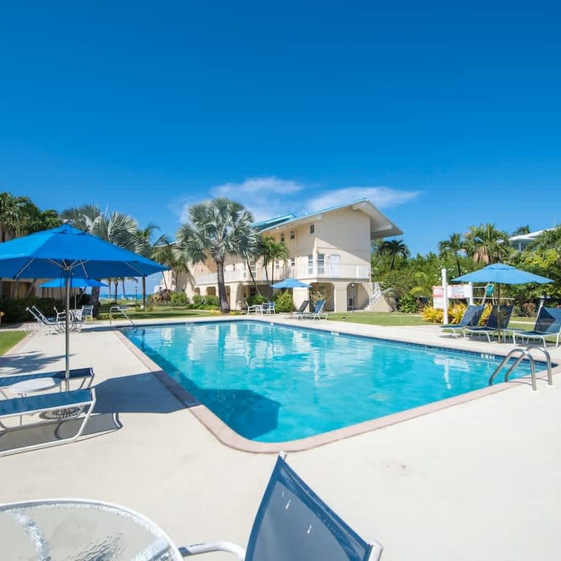 Cayman Reef Resort #6 & Pool on 7 Mile Beach