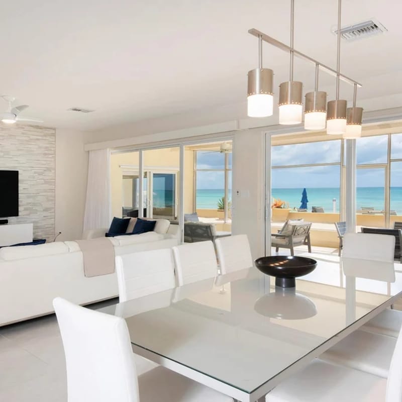 Laguna del Mar #2 | Oceanfront 3BR Condo | Seven Mile Beach