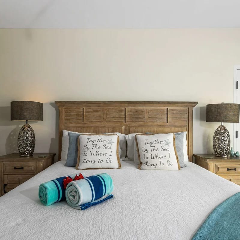 The One Love Oceanfront Studio Cottage in East End