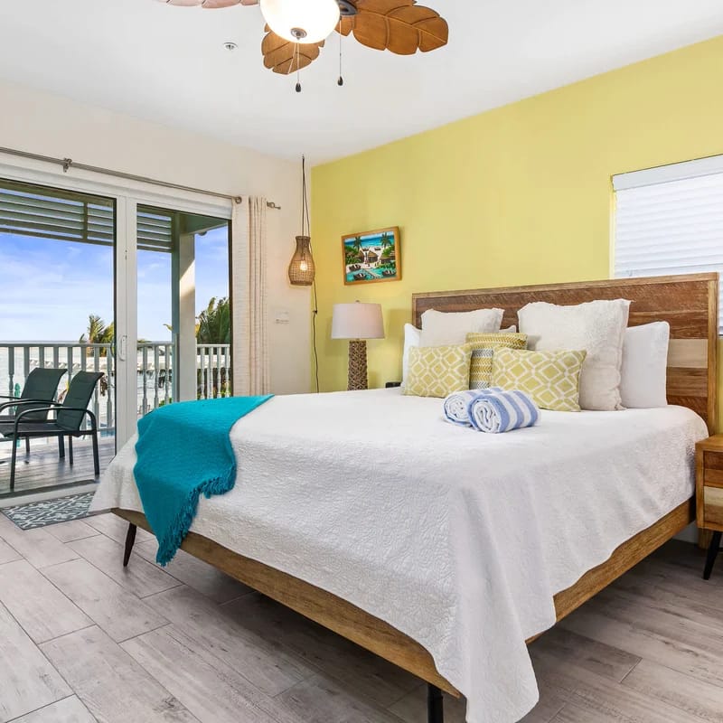 The Sea Spray Oceanfront Studio Cottage in East End